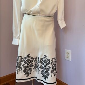 White House Black Market White and Black Skirt